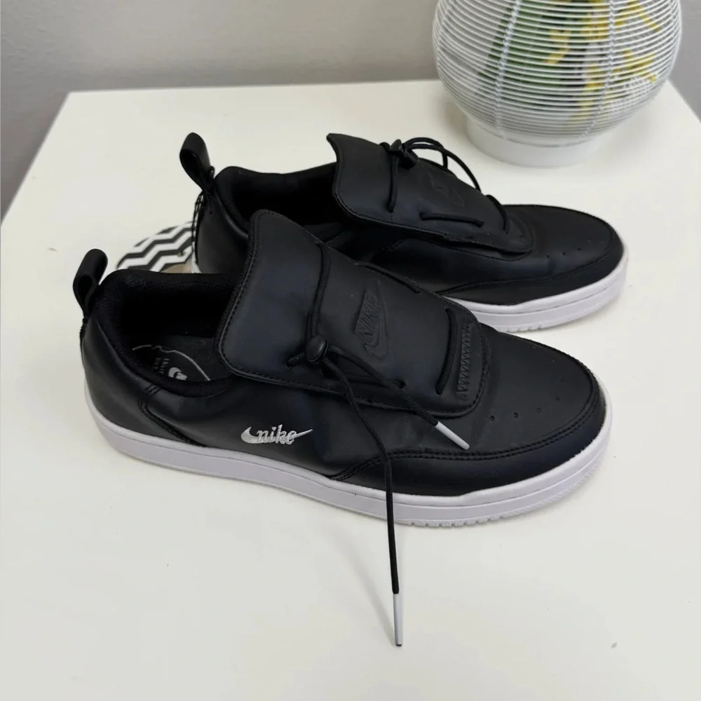 Nike Black Leather Court Shoes - Size 7 1/2